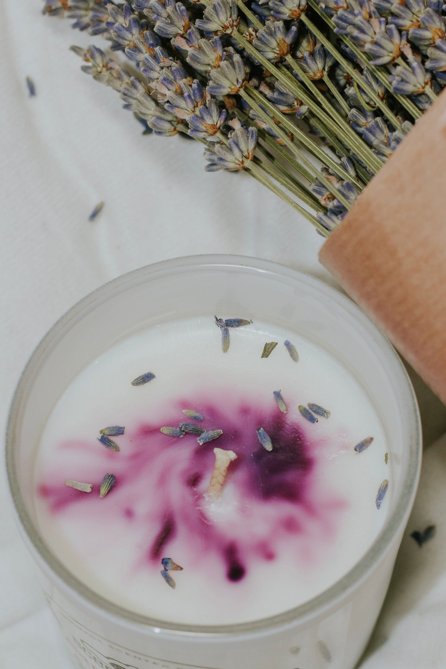 Sarkin Salama - Lavender & Chamomile Scented Candle
