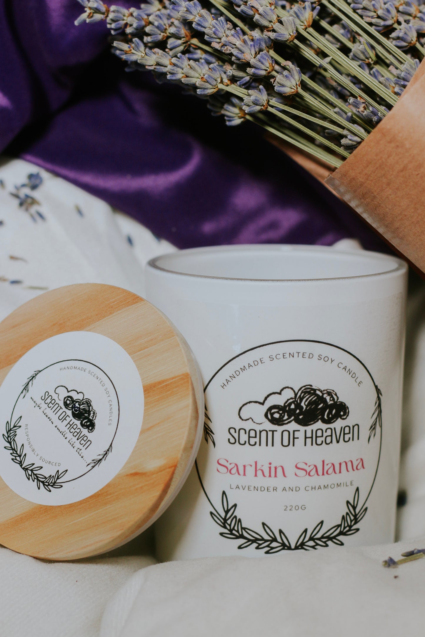 Sarkin Salama - Lavender & Chamomile Scented Candle