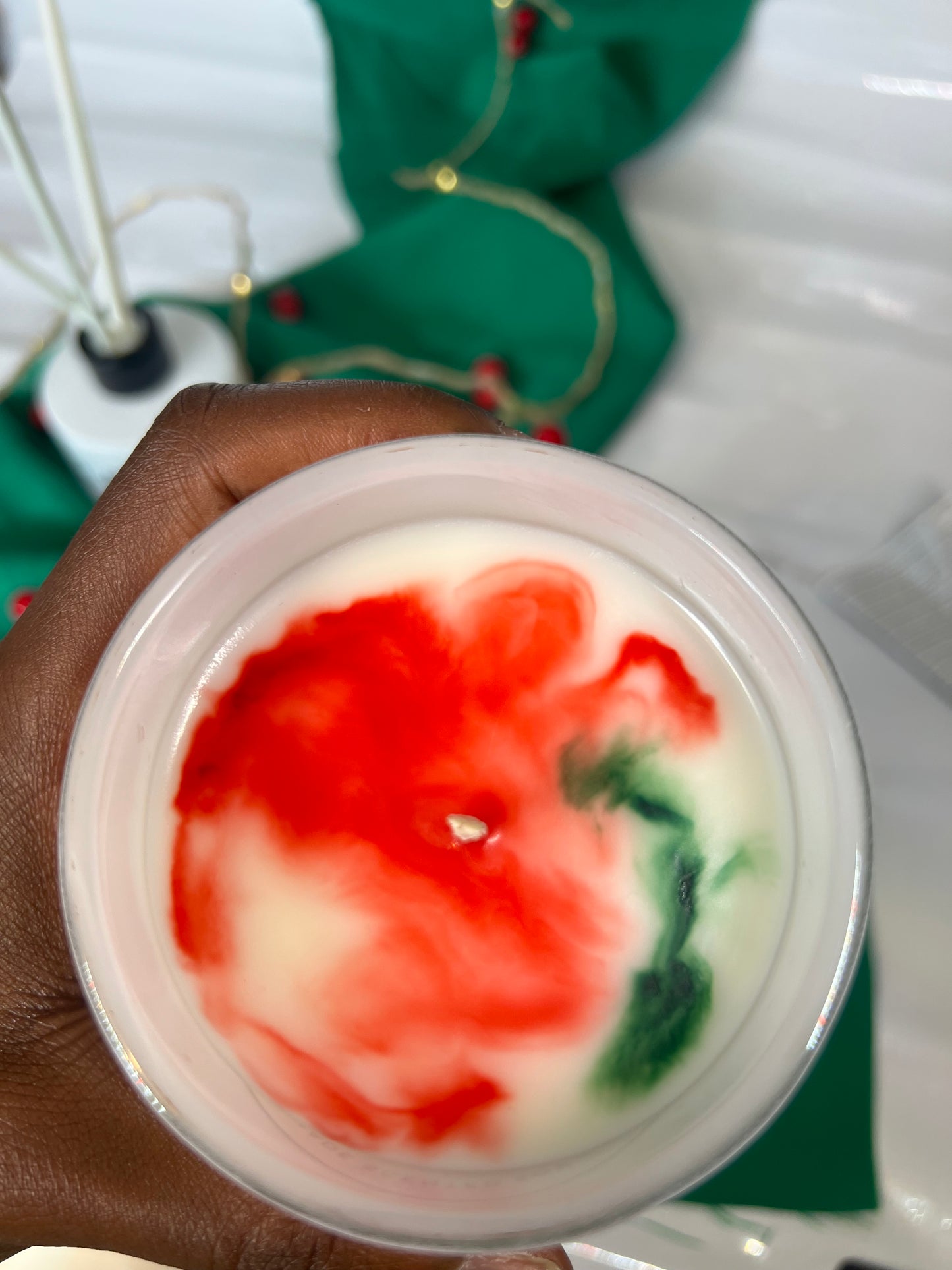 Family Season - Apple & Cinnamon (Lighter) Scented Soy Candle